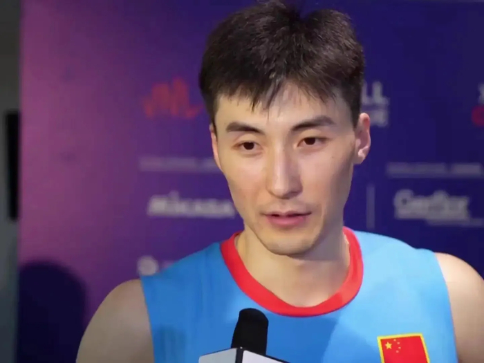 颜值碾压，传球却被诟病！上过非诚勿扰的男排二传于垚辰官宣退役|排球|中国男排|国家队|赛场|伤病_新浪体育_新浪新闻