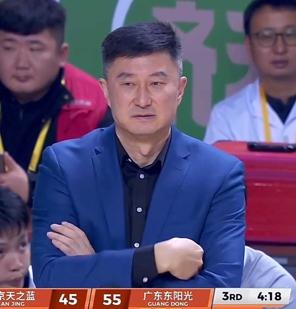 九游互动-宏远早报!杜锋深夜发声,徐杰将前往美国特训,朱芳雨开始干活